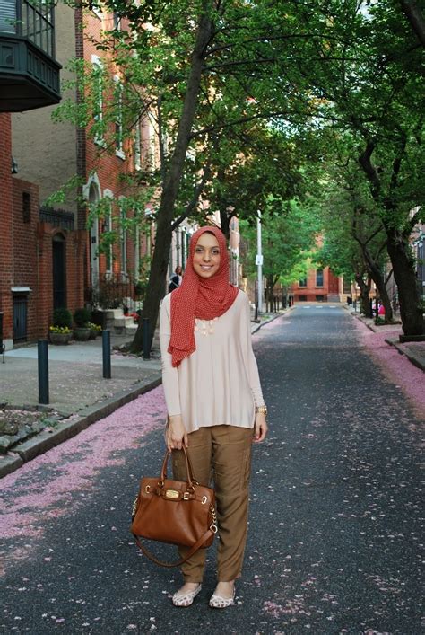 Hijab Addict @niikmatmalam .